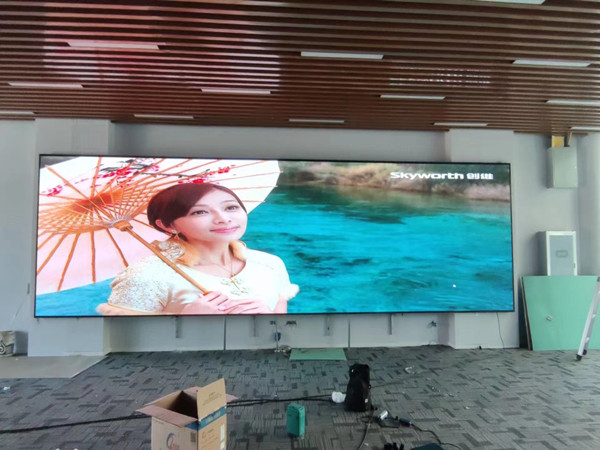 大英P1.53led小间距屏安装案例